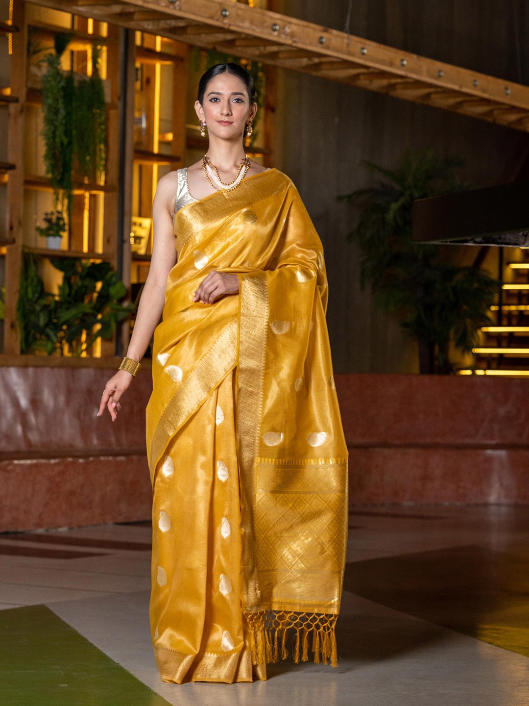 

BEATITUDE Yellow & Gold-Toned Ethnic Motifs Organza Saree