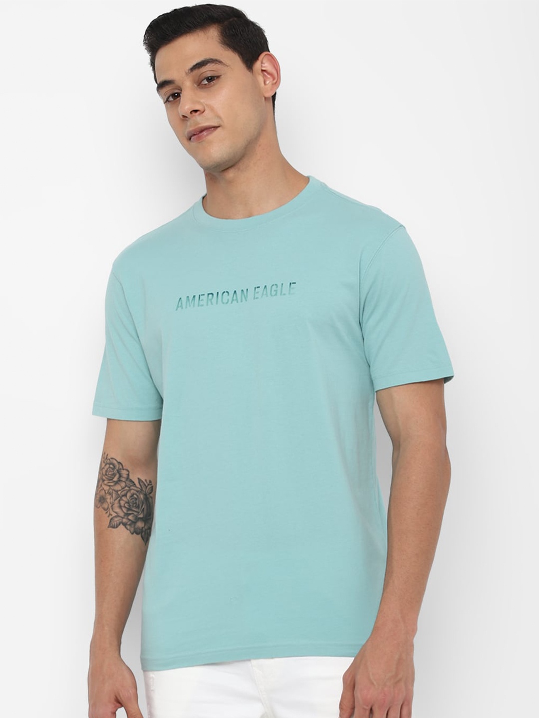 

AMERICAN EAGLE OUTFITTERS Men Blue Solid Cotton T-shirt