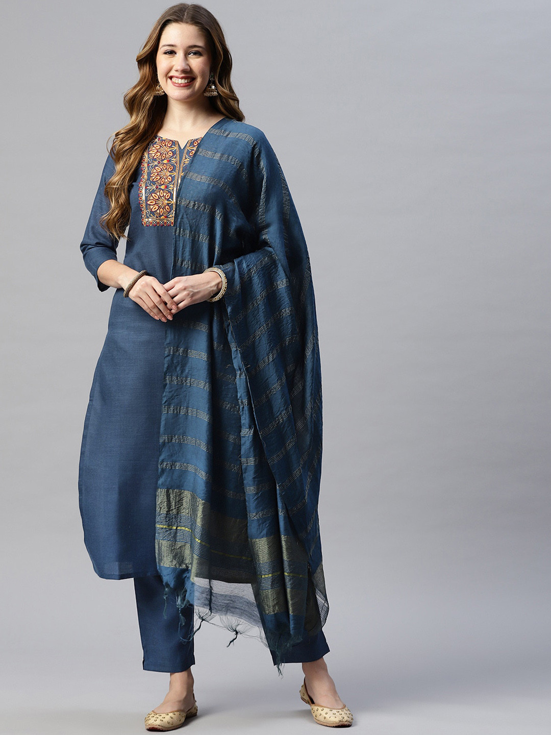 

RAJGRANTH Women Blue Floral Yoke Design Kurta With Trousers & Dupatta