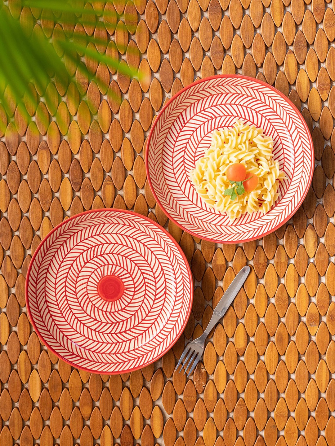 

ExclusiveLane Ceramic Pasta Plates Handmade (Set of 2, 9 Inches, Microwave Safe), Red