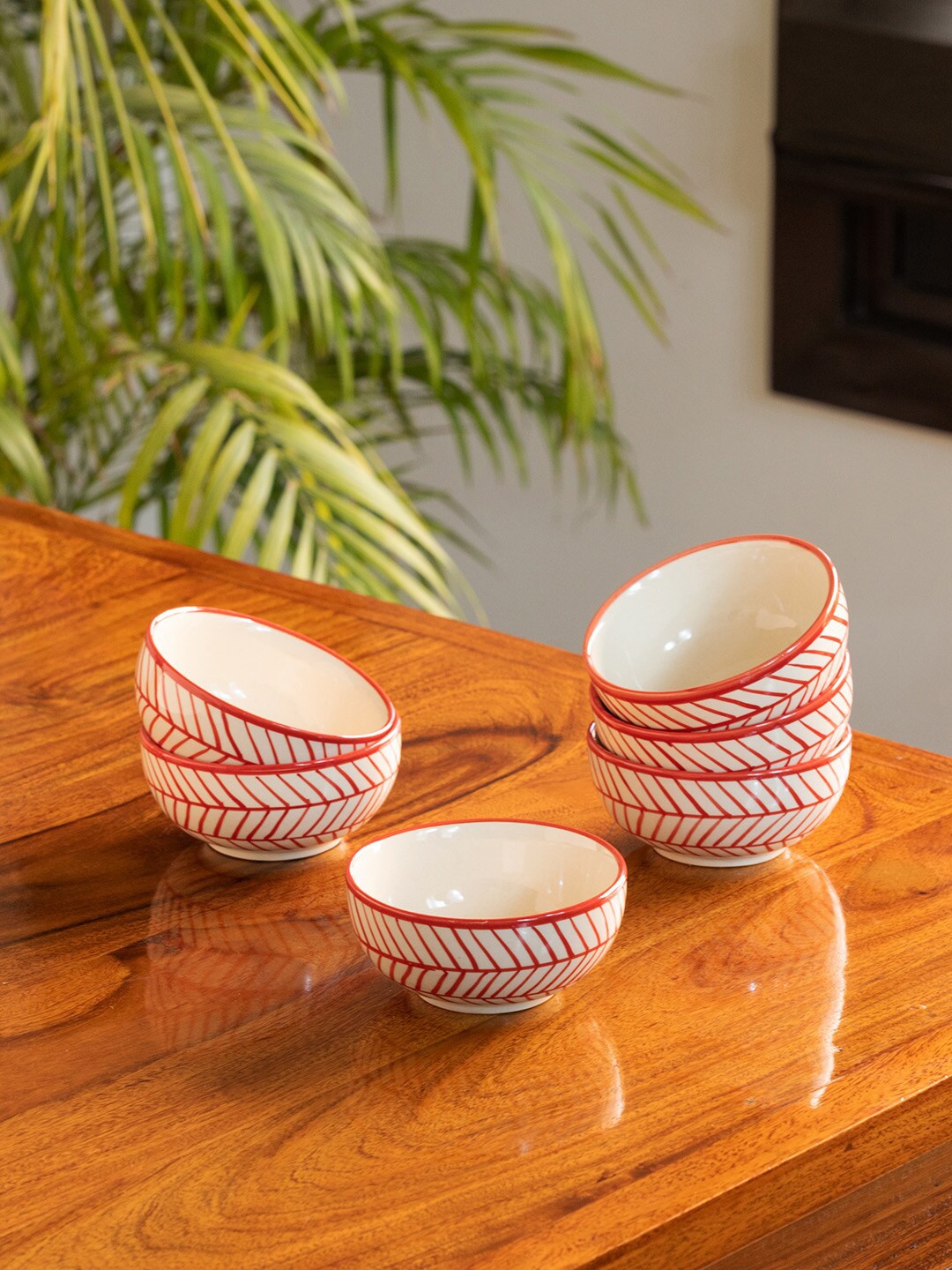 

ExclusiveLane Red White 6 Pieces Printed Ceramic Glossy Bowls