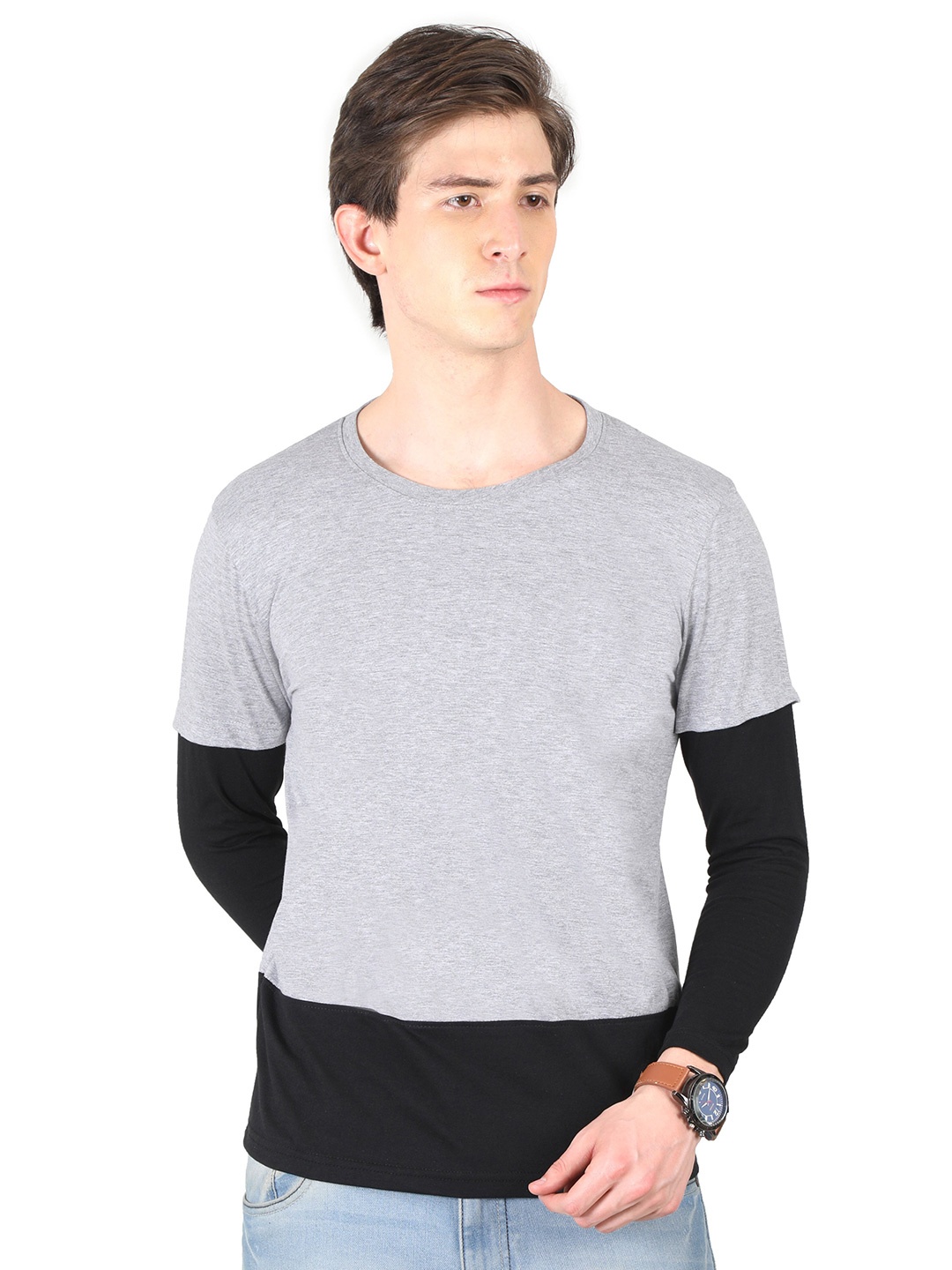 

Fleximaa Men Grey & Black Colourblocked T-shirt