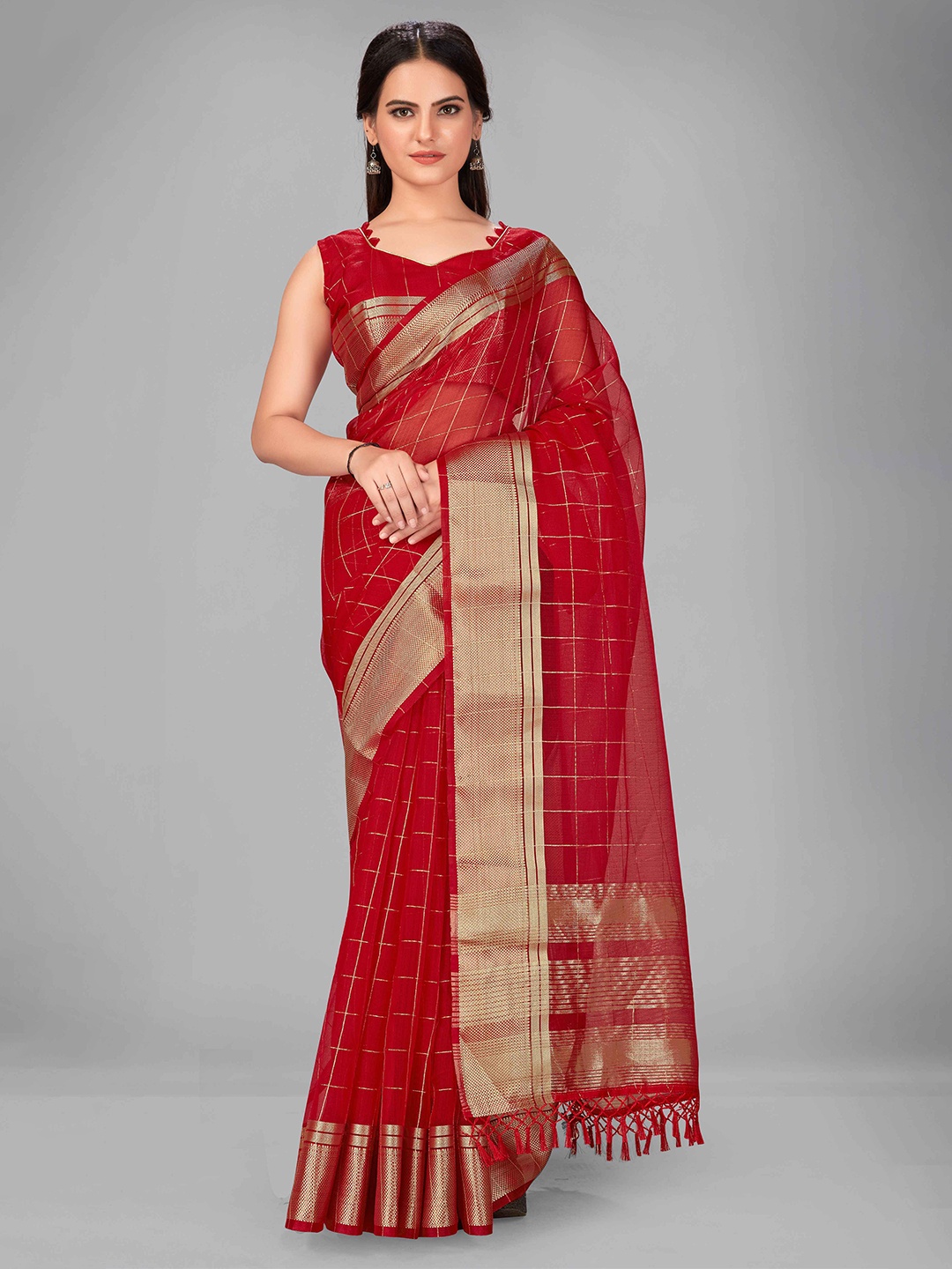 

MANOHARI Red & Gold-Toned Checked Zari Silk Blend Saree