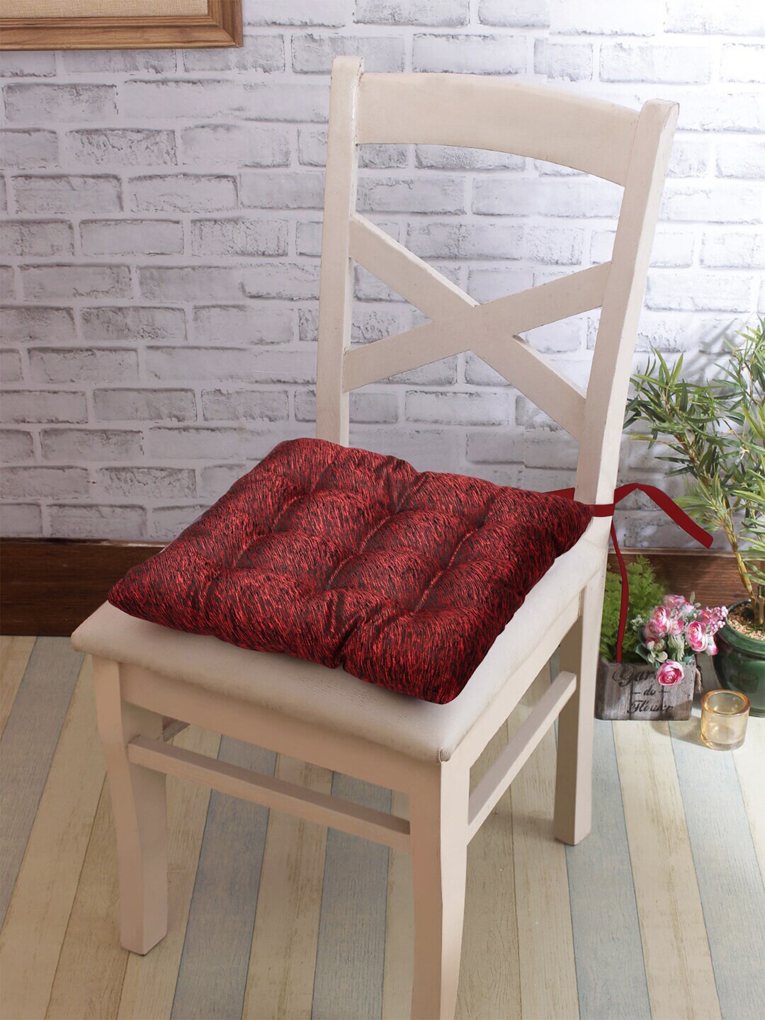 

KLOTTHE Maroon Solid Set of 6 Micro Fiber General Support Chair Pad