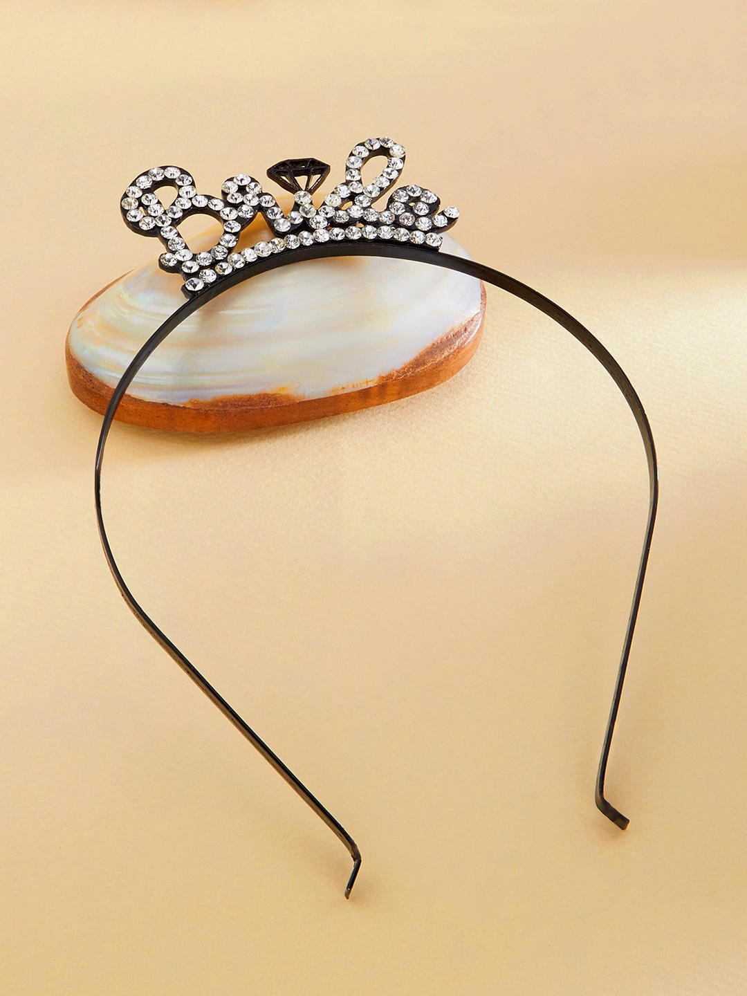 

Zaveri Pearls Women Black & White Embellished Hairband