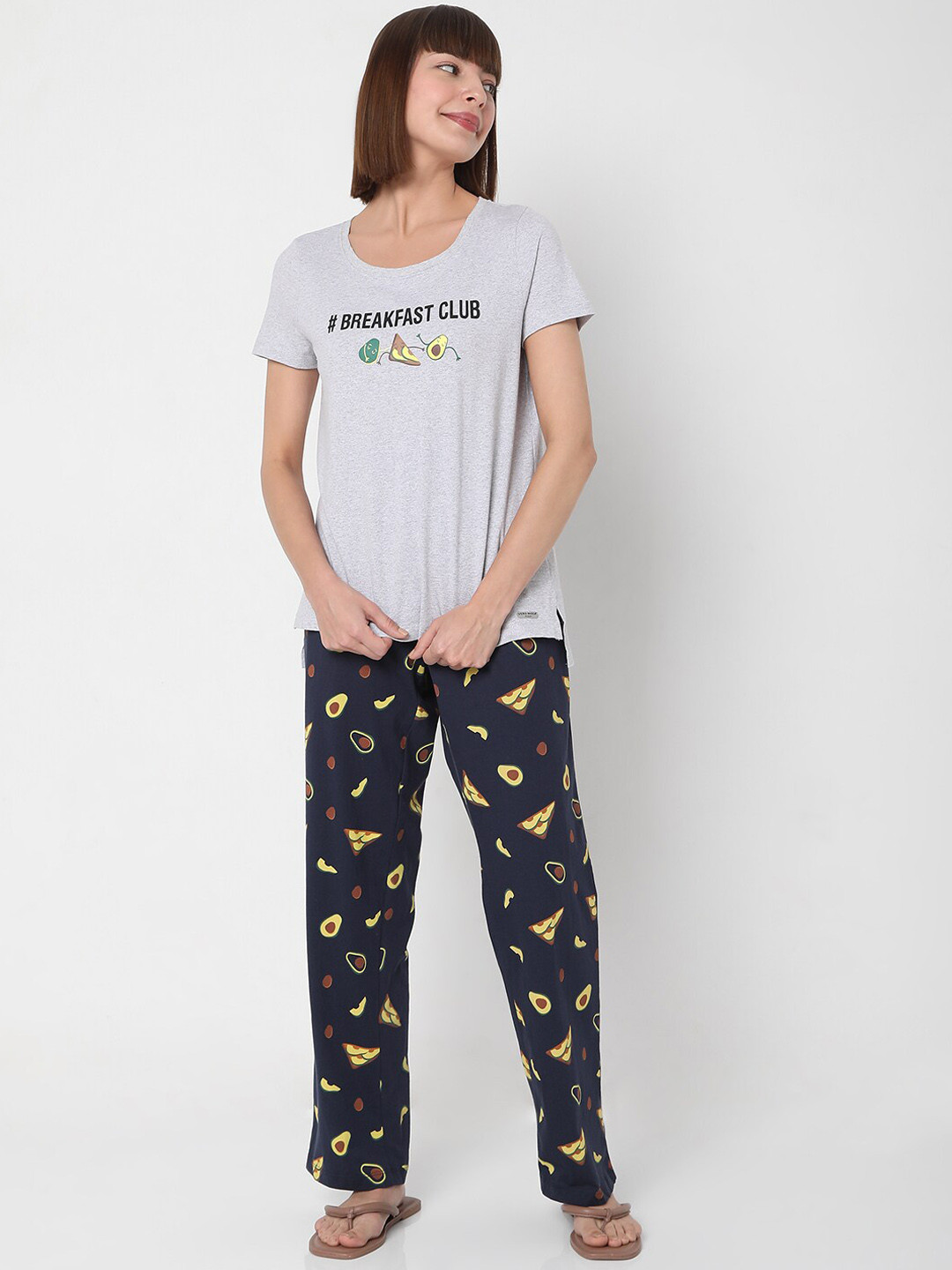 

VERO MODA EASE Women Grey & Navy Blue Printed Night suit