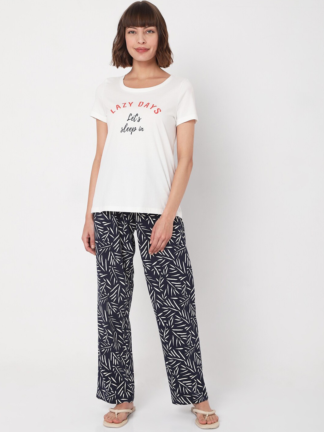 

VERO MODA EASE Women White & Blue Printed Night suit