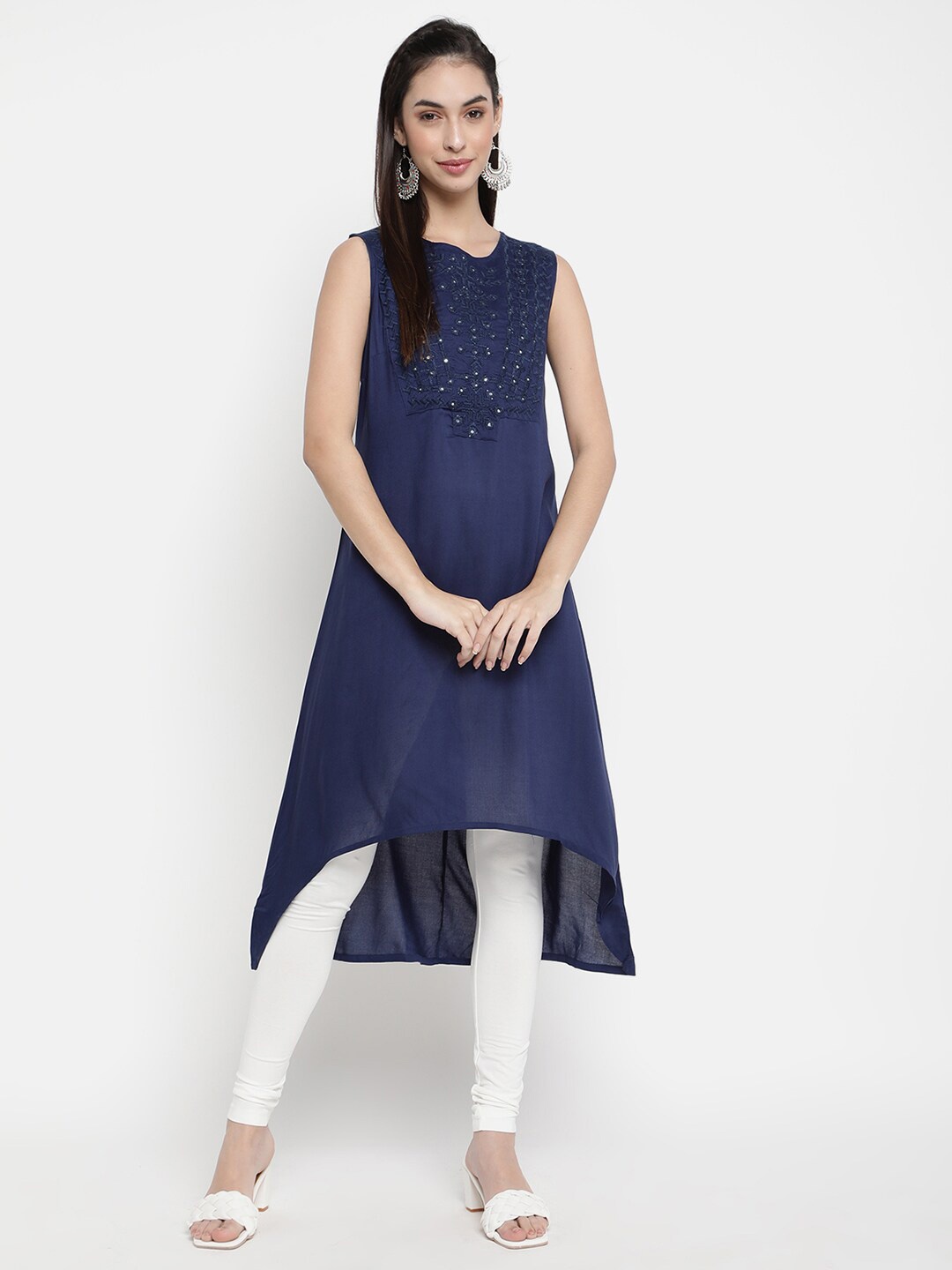 

V2 Value & Variety Women Blue Geometric Embroidered A-Line Kurta