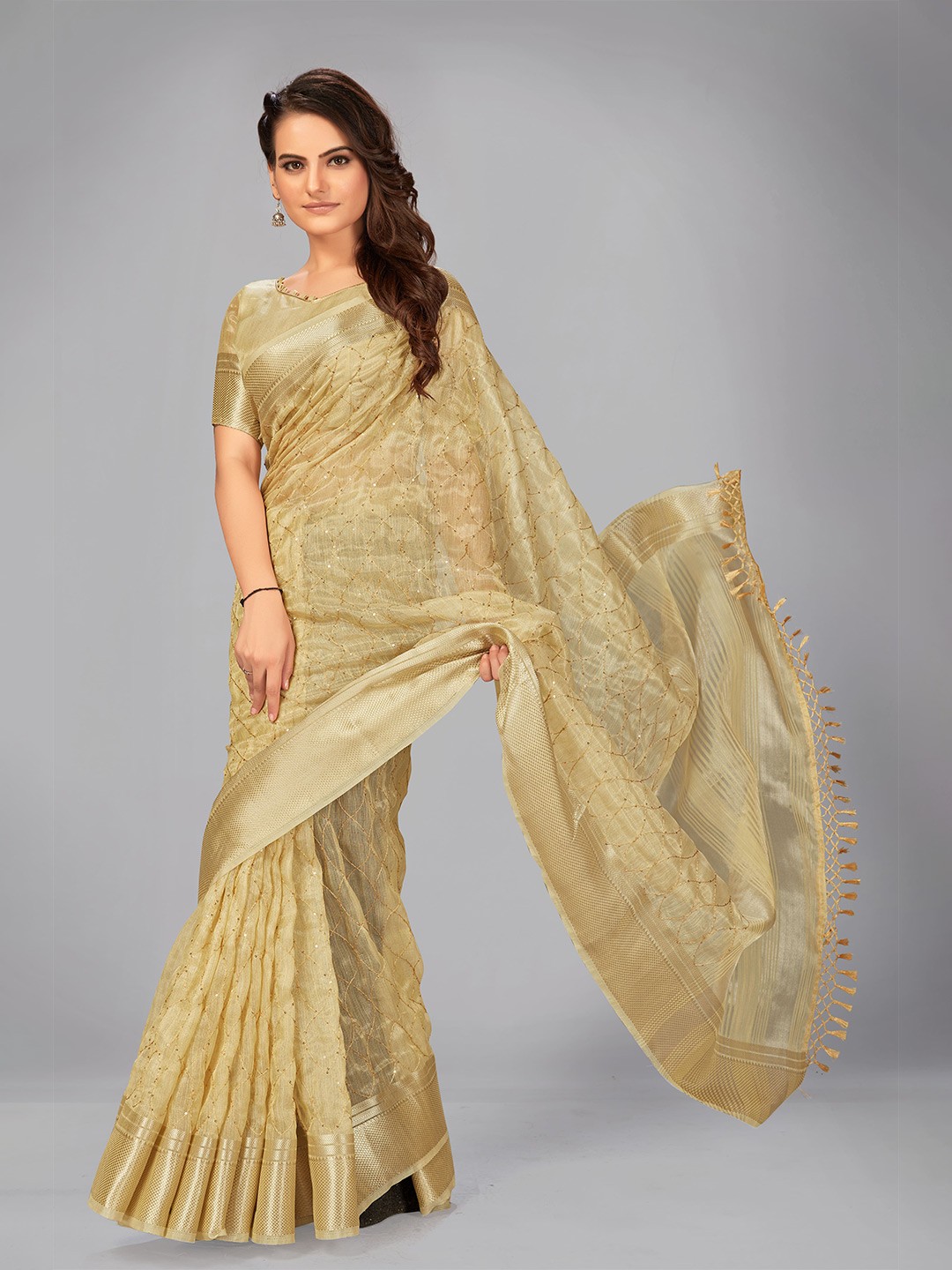 

MANOHARI Beige & Gold-Toned Embellished Sequinned Silk Blend Saree
