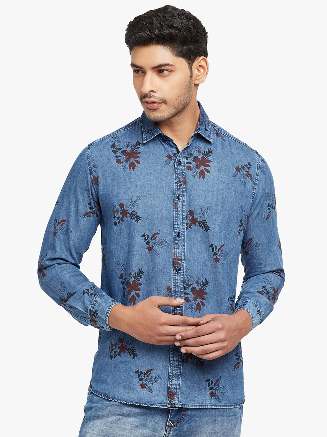 

Blue Buddha Men Maroon Floral Printed Cotton Casual Shirt