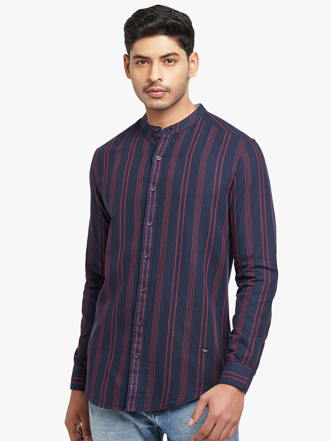 

Blue Buddha Men Navy Blue & Red Cotton Regular Fit Striped Casual Shirt