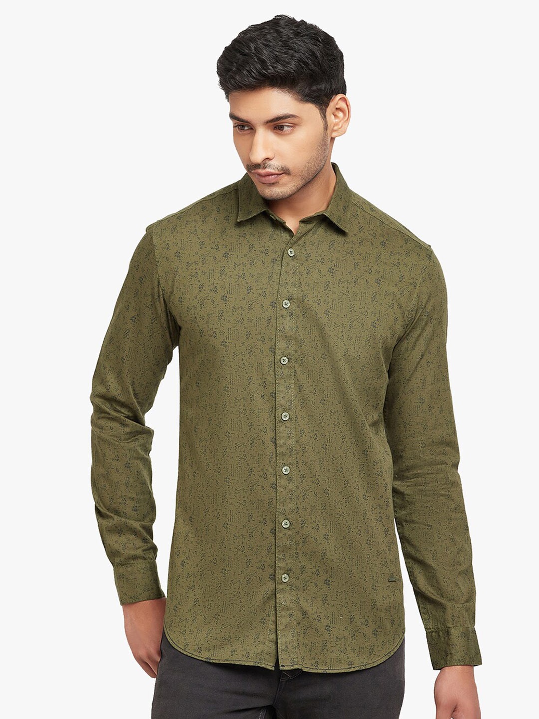 

Blue Buddha Men Olive Green Printed Regular Fit Casual Shirt