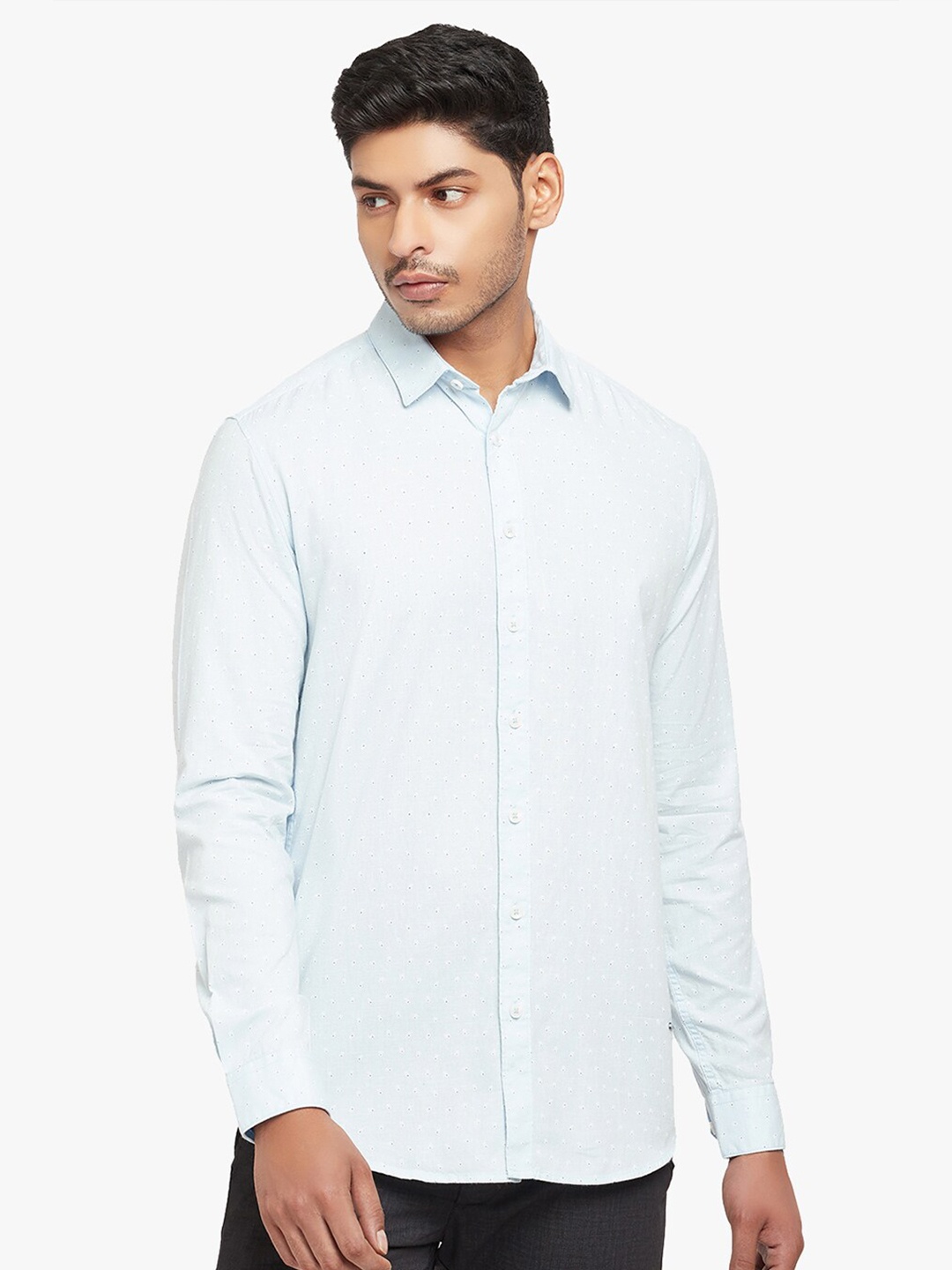 

Blue Buddha Men Blue Micro Ditsy Printed Casual Shirt