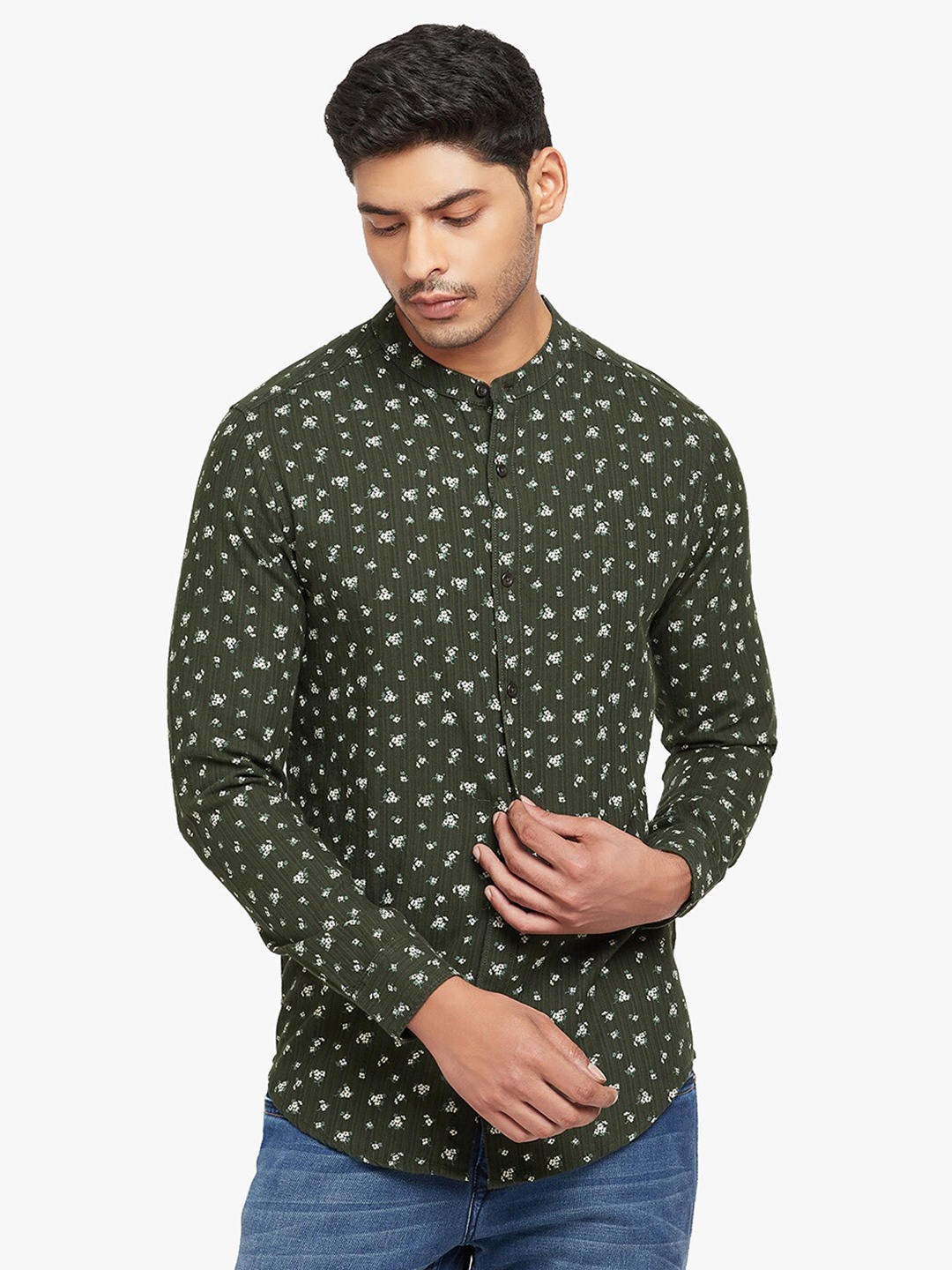 

Blue Buddha Men Green Floral Printed Casual Shirt
