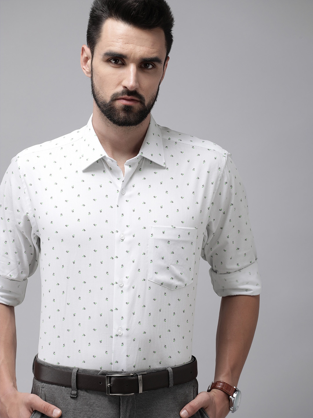 

Van Heusen Men White & Black Custom Fit Floral Print Formal Shirt