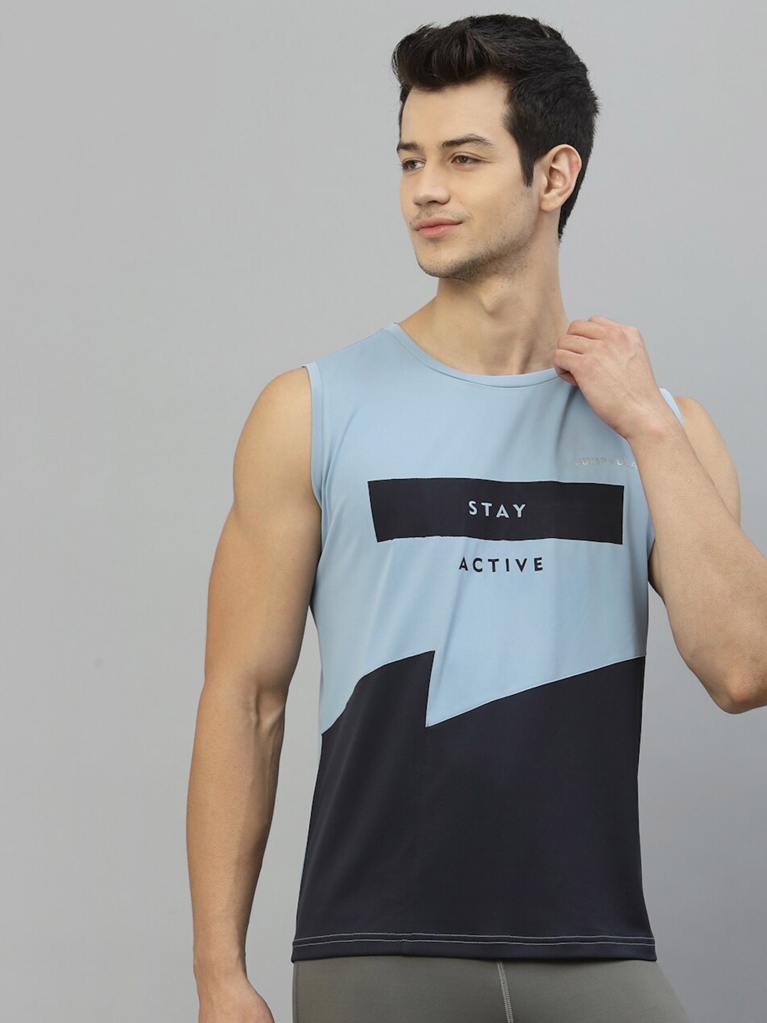 

JUMP USA Men Blue & Navy Blue Typography Printed T-shirt