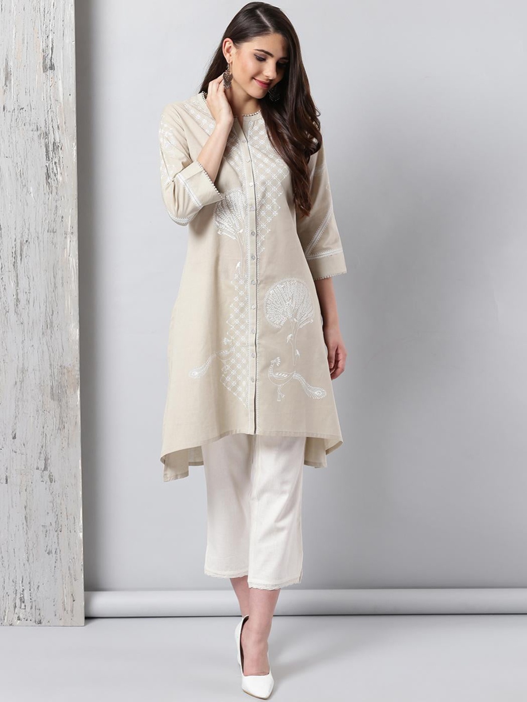 

Lakshita Women Beige Printed Kurta