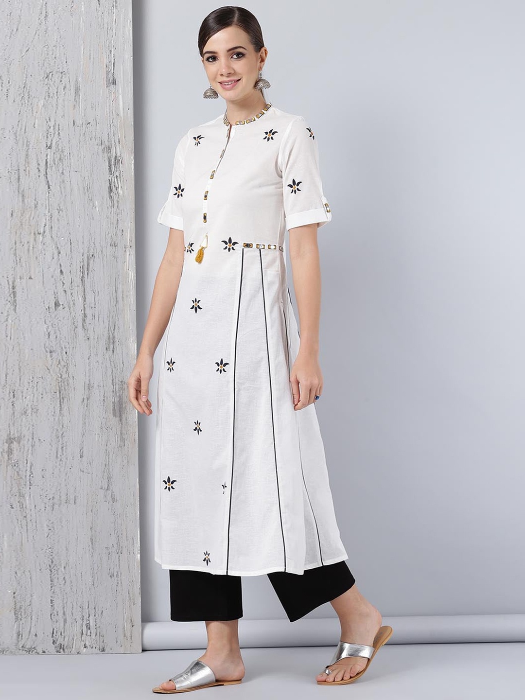 

Lakshita Women Off White Quirky Embroidered Gotta Patti Anarkali Kurta