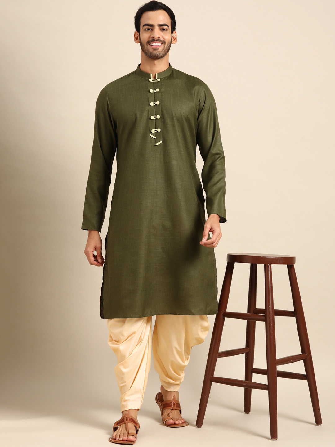 

Amodh by Kisah Men Cream-Coloured Dhoti Pants