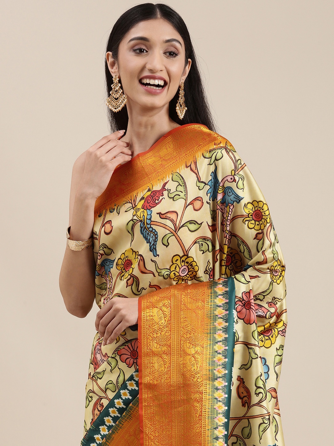 

VASTRANAND Beige & Green Ethnic Motifs Zari Silk Blend Kanjeevaram Saree