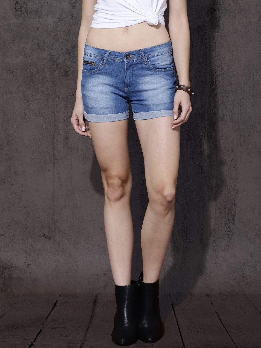 

Roadster Women Blue Washed Denim Shorts