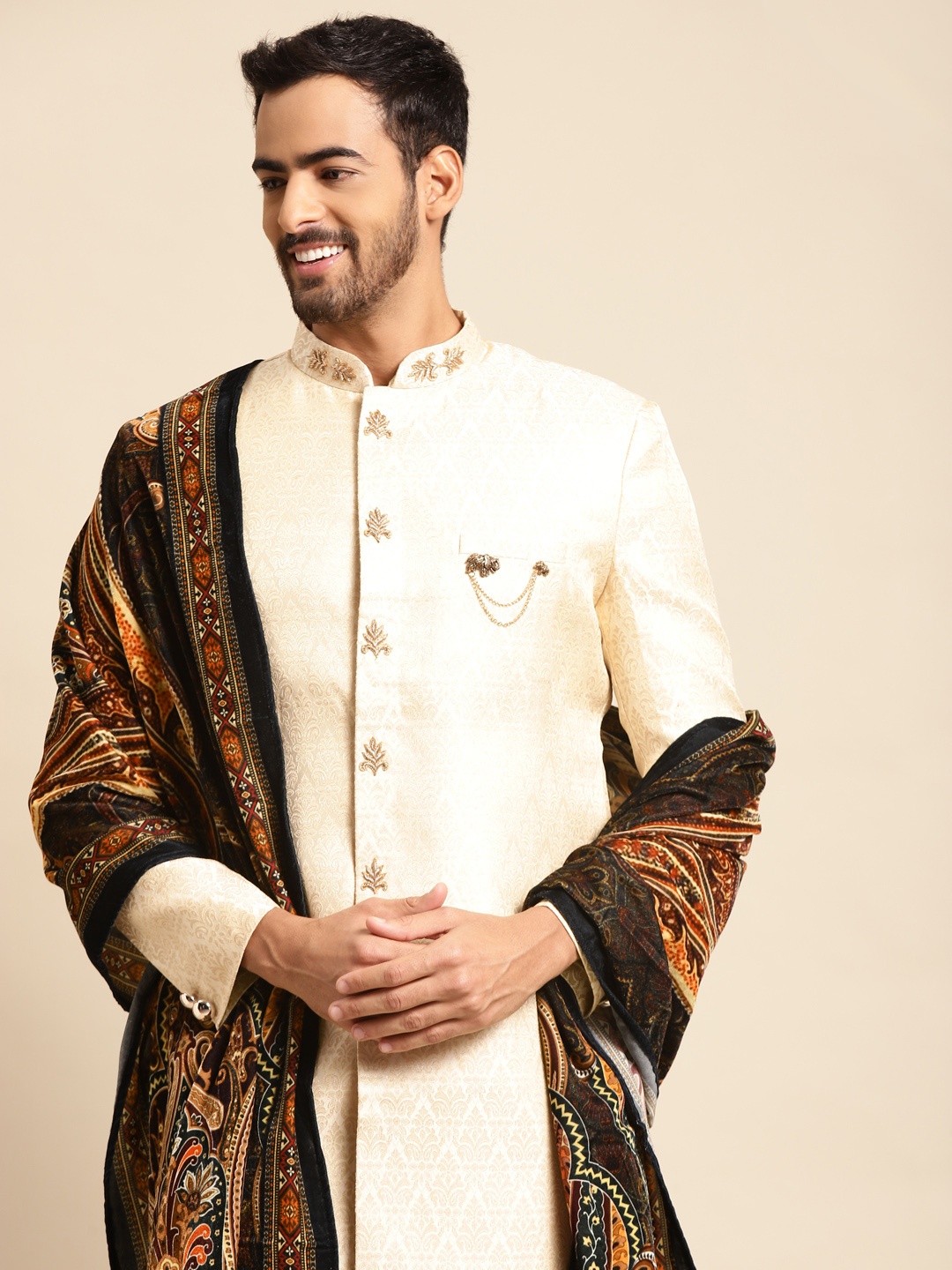 

KISAH Men Woven Design Indowestern Sherwani Set With Dupatta, Off white