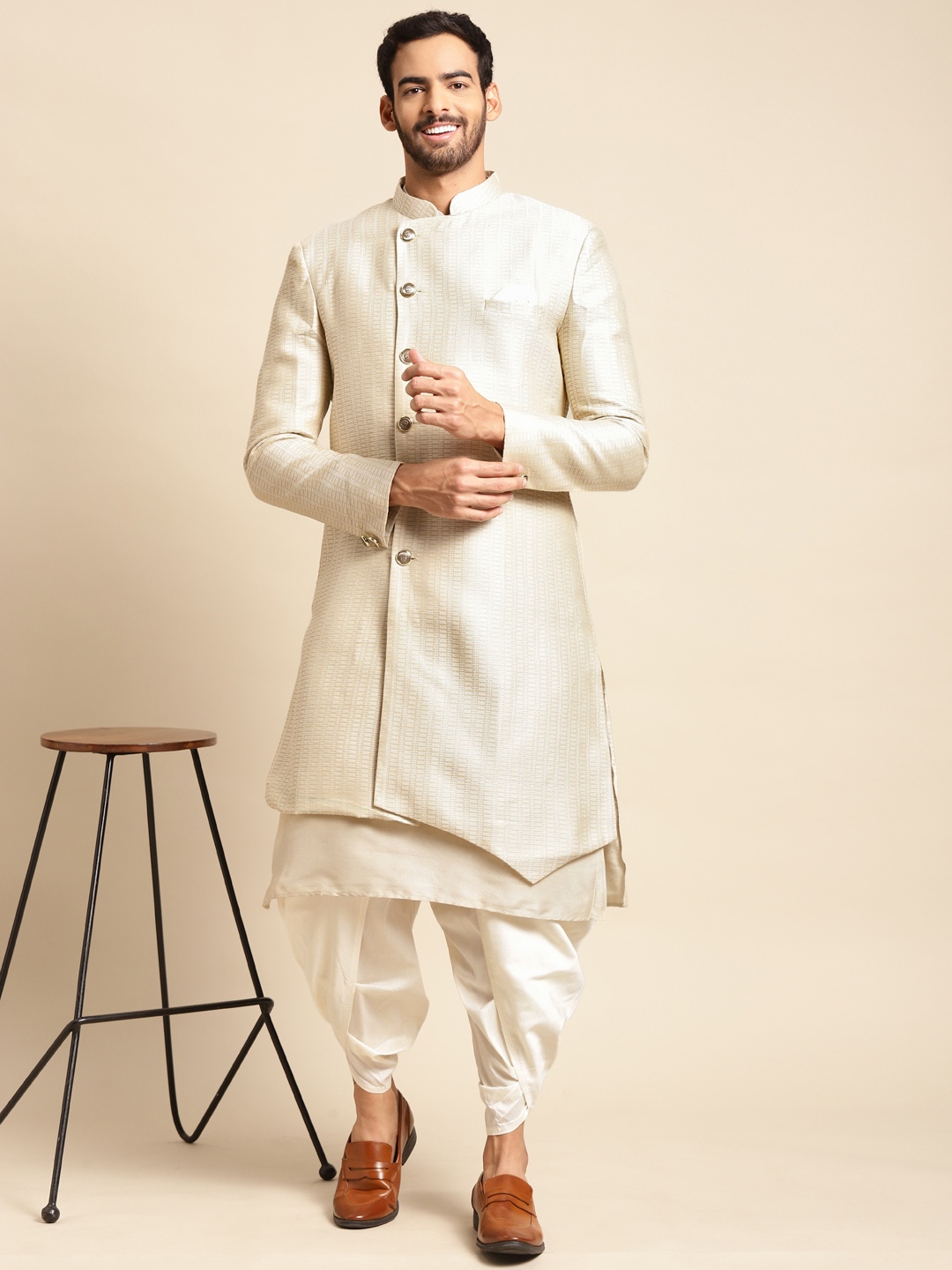 

KISAH Men Off White Solid Sherwani Set