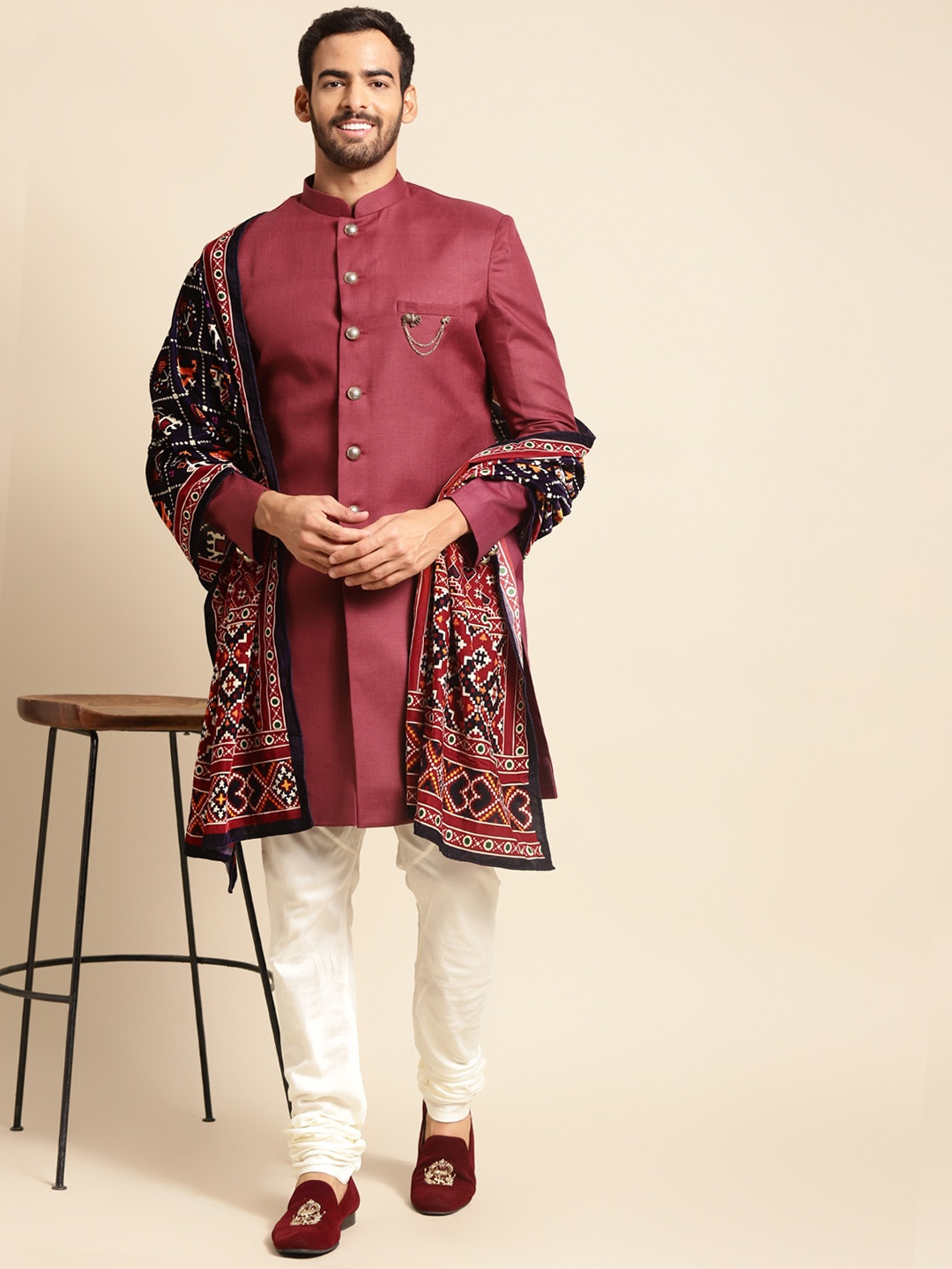 

KISAH Men Solid Indowestern Sherwani Set, Maroon