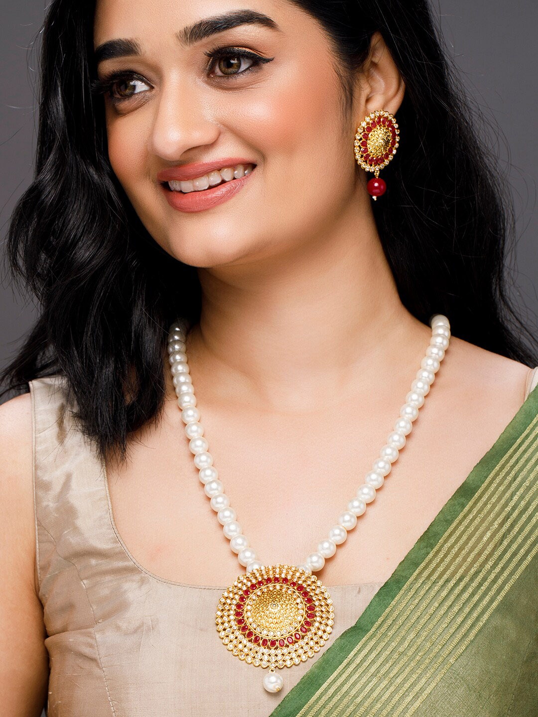 

Anouk Gold-Plated Red & White Stone-Studded & Pearl Beaded Jewellery Set