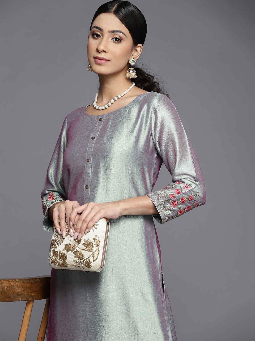 

Libas Women Blue Solid Thread Work Kurta