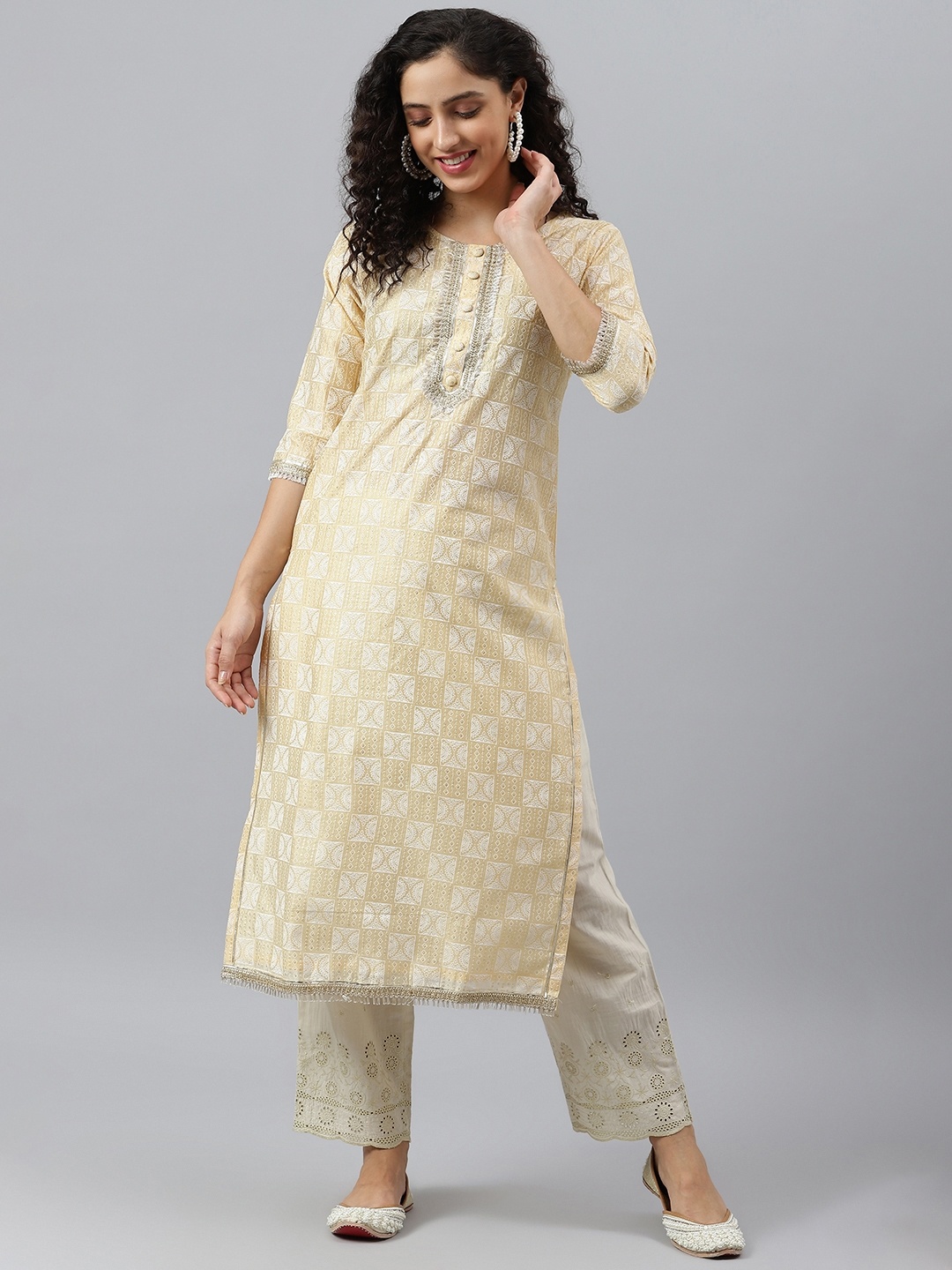 

V TRADITION Women Cream-Coloured & White Ethnic Motifs Printed Gotta Patti Kurta