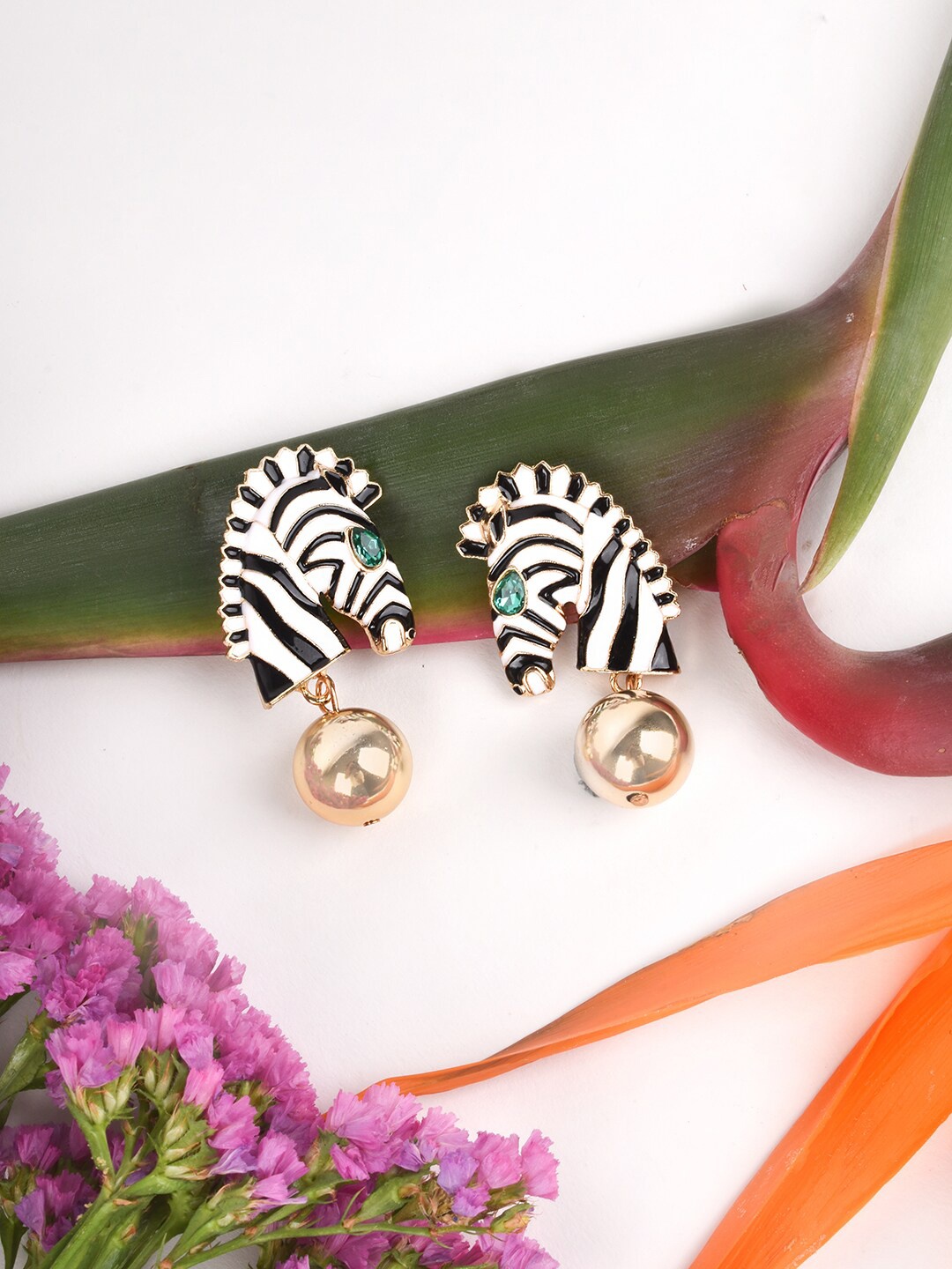 

JOKER & WITCH Women Contemporary Studs Earrings, Black