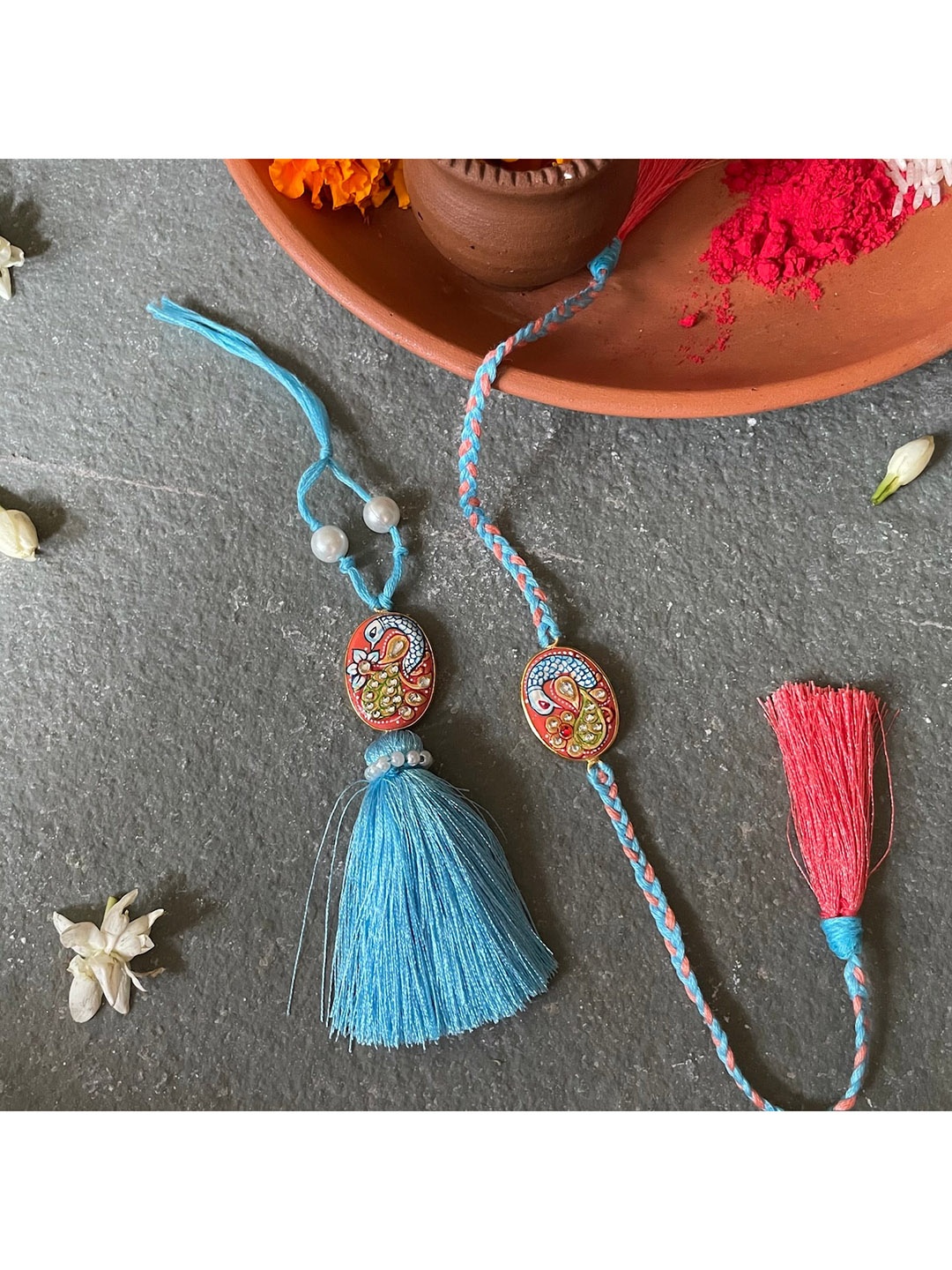 

Mitali Jain Set of 2 Rakhi & Lumba, Orange