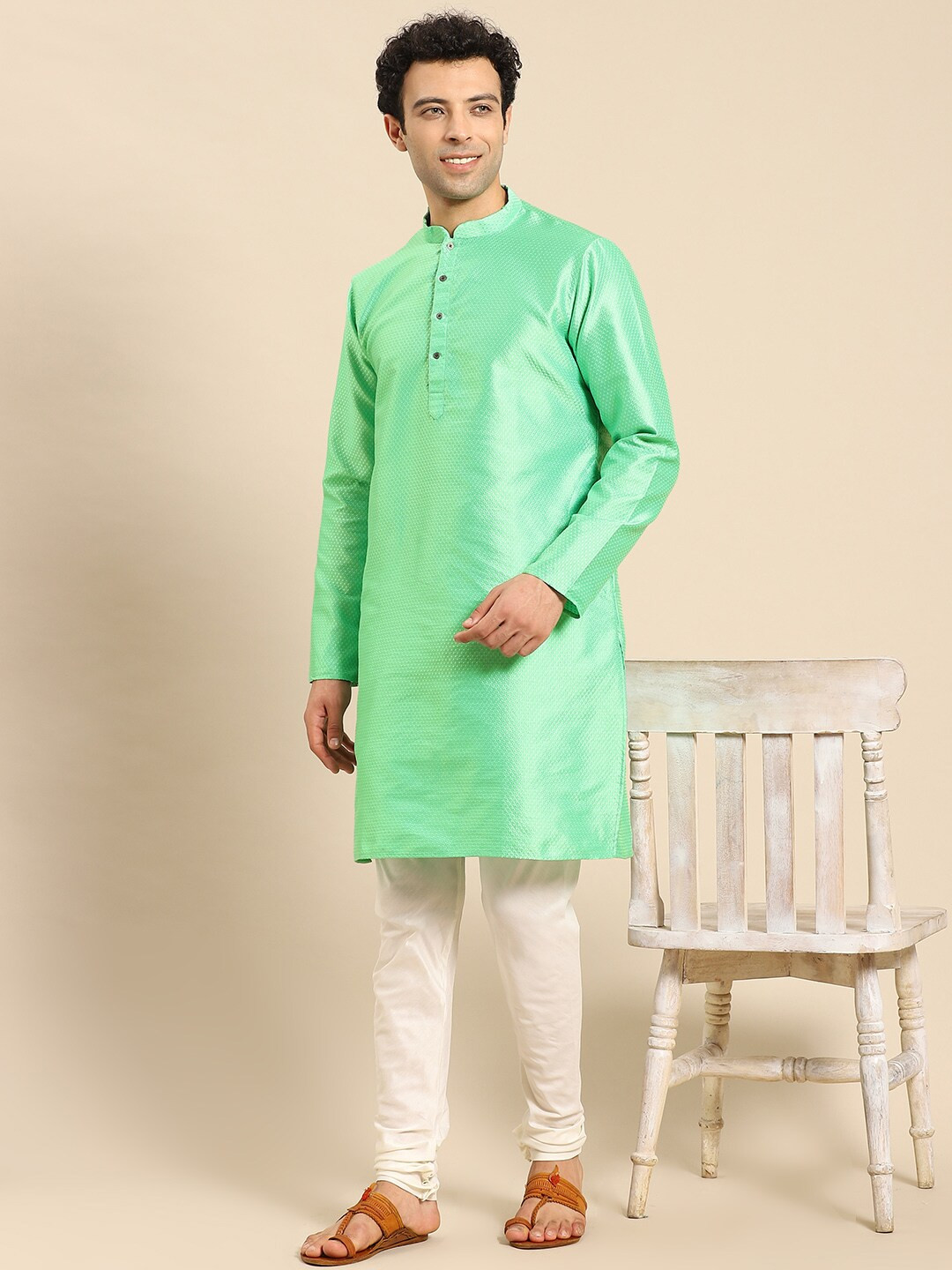 

Amodh by Kisah Men Green Woven Design Kurta with Churidar