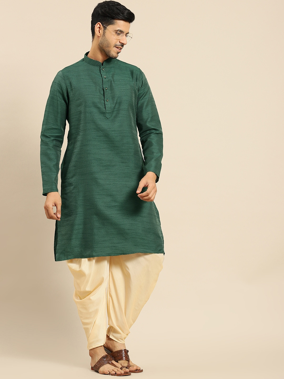 

Amodh by Kisah Men Olive Green Kurta with Dhoti Pants