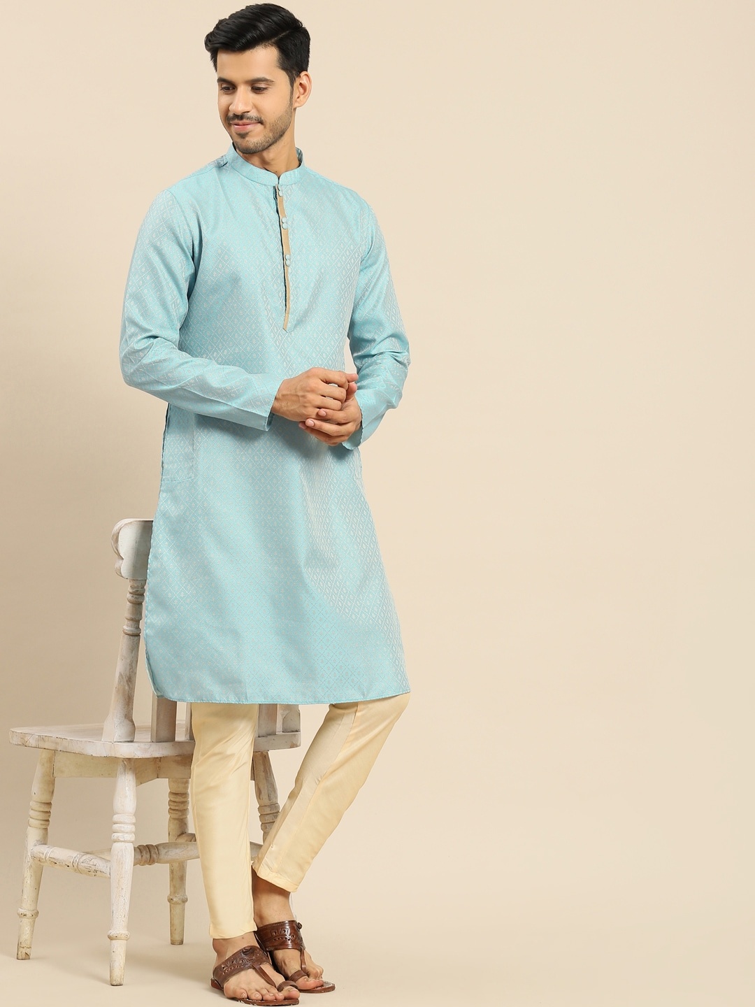

Amodh by Kisah Men Turquoise Blue Kurta with Trousers