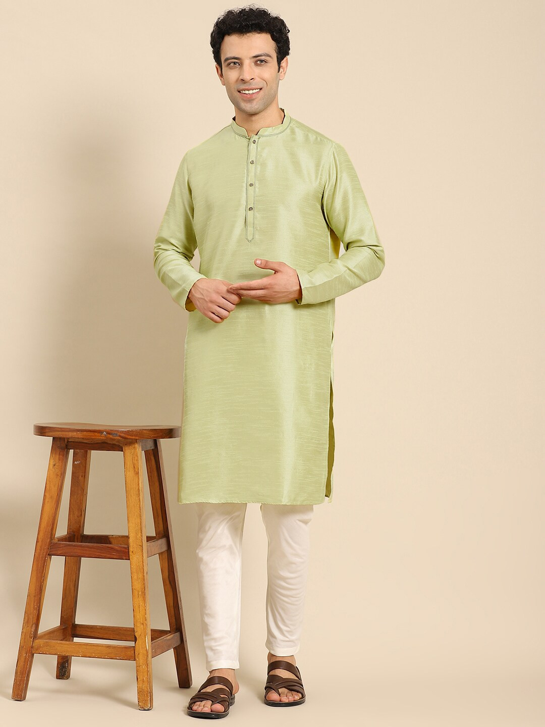 

Amodh by Kisah Men Green Kurta with Trousers