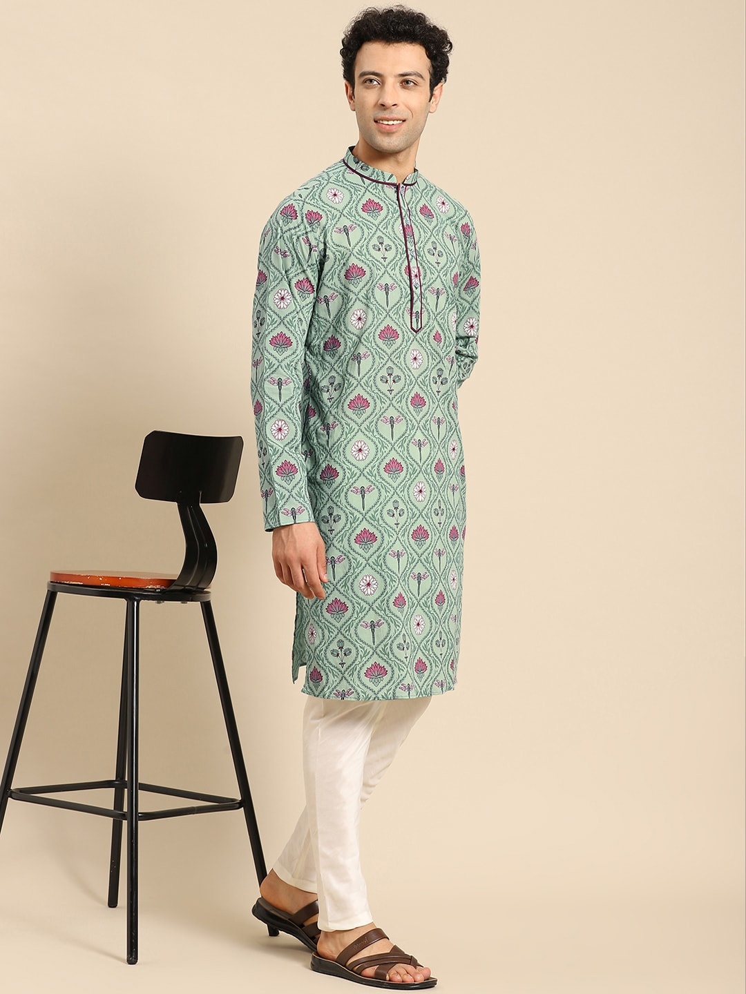 

Amodh by Kisah Men Sea Green Printed Kurta with Churidar