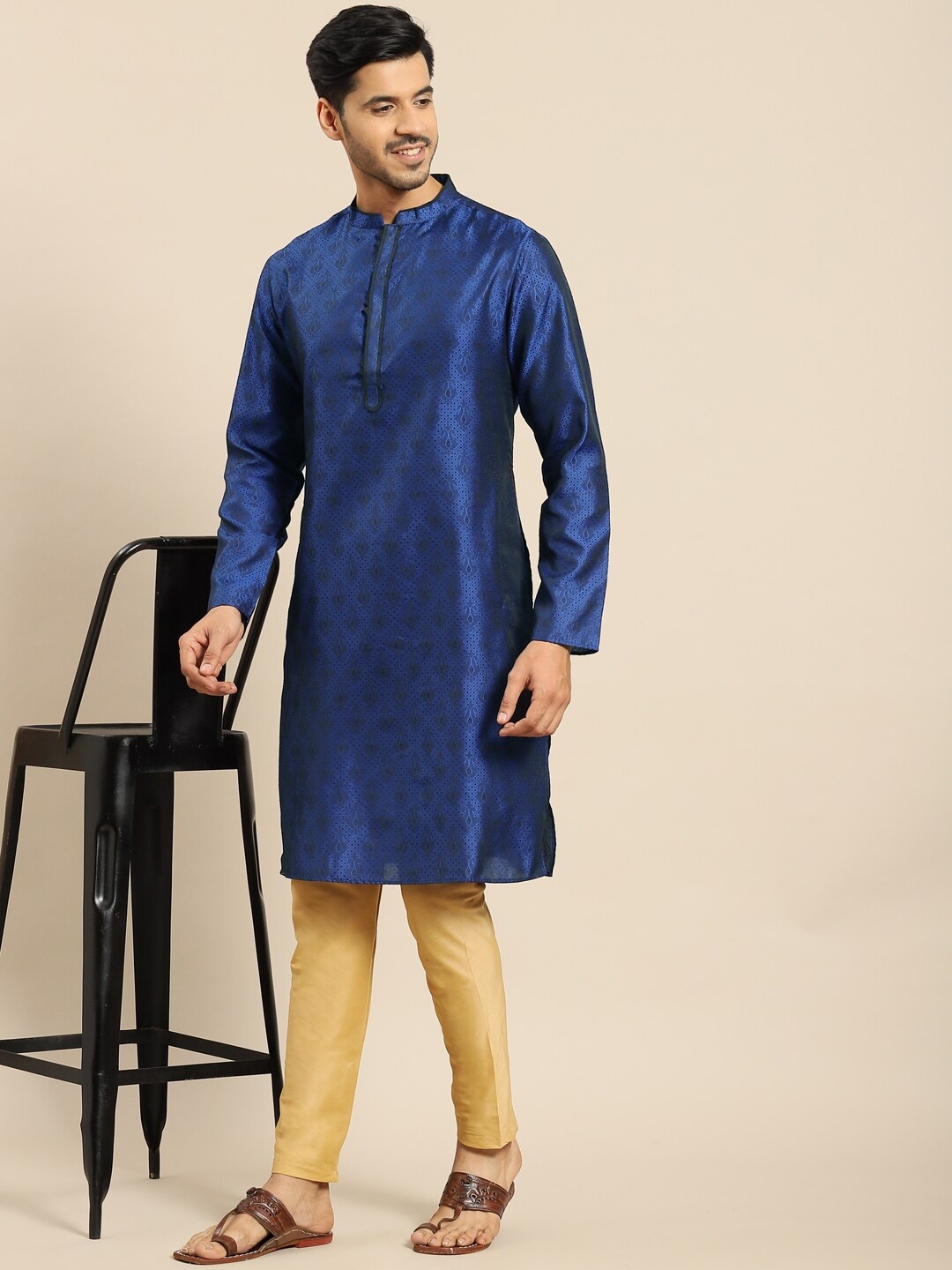 

Amodh by Kisah Men Navy Blue Ethnic Motifs Woven Design Kurta with Churidar