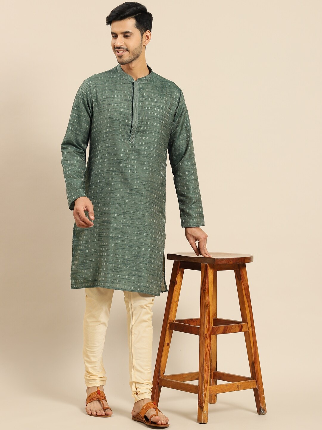 

Amodh by Kisah Men Green Printed Kurta with Churidar