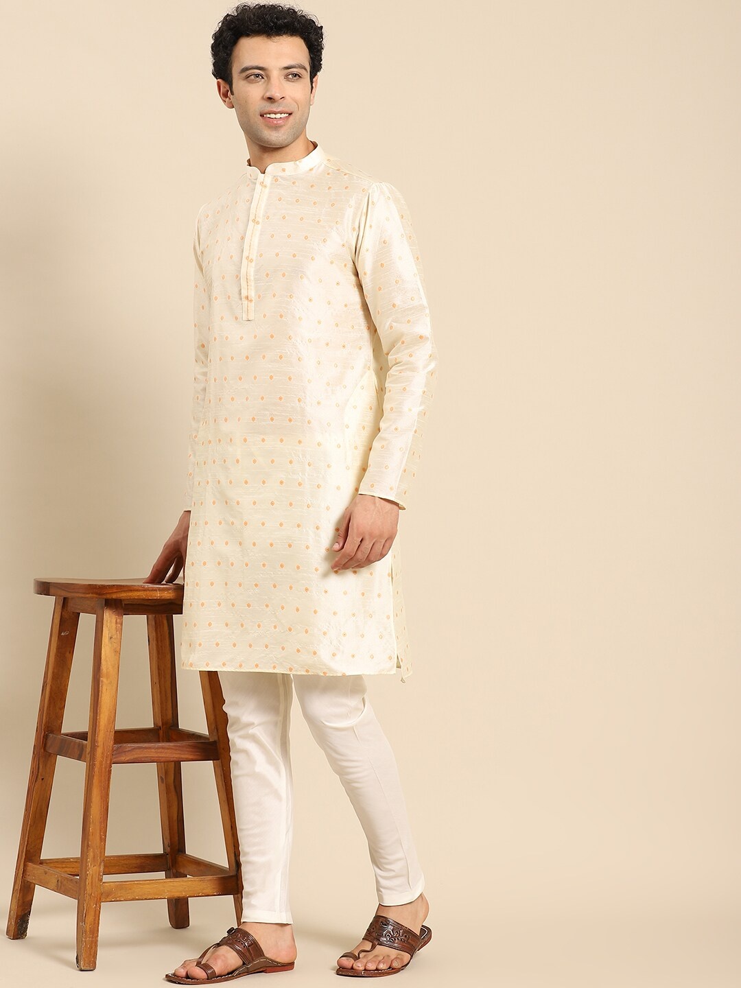 

Amodh by Kisah Men Cream Self Design Kurta with Churidar