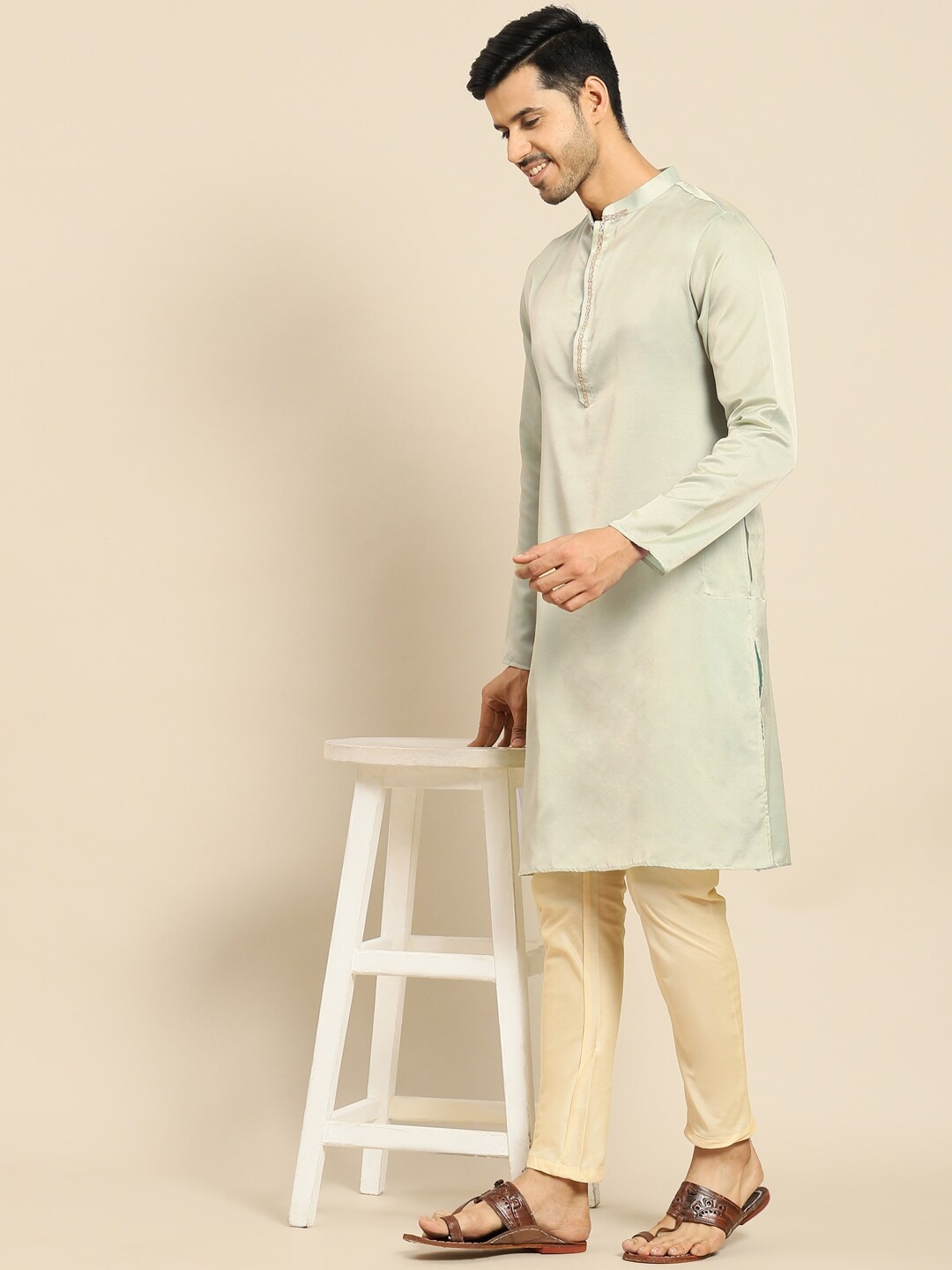 

Amodh by Kisah Men Green Kurta with Trousers