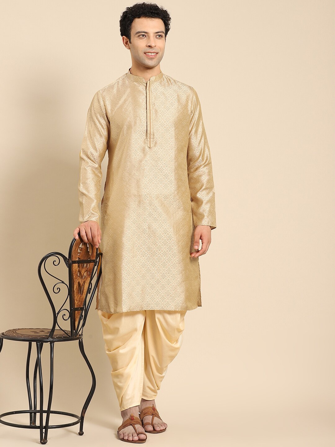 

Amodh by Kisah Men Beige Woven Design Kurta with Dhoti Pants