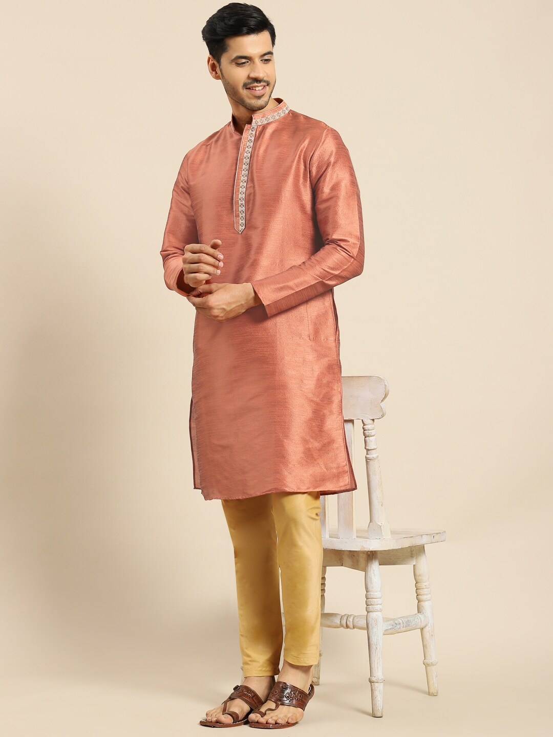

Amodh by Kisah Men Peach-Coloured Solid Kurta with Churidar