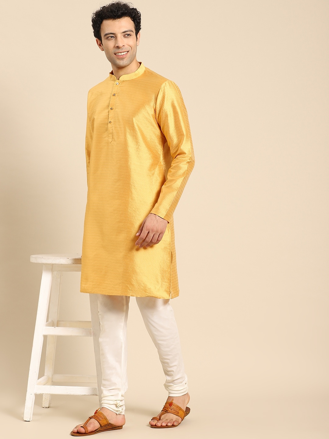 

Amodh by Kisah Men Mustard Yellow Ethnic Motifs Kurta with Churidar