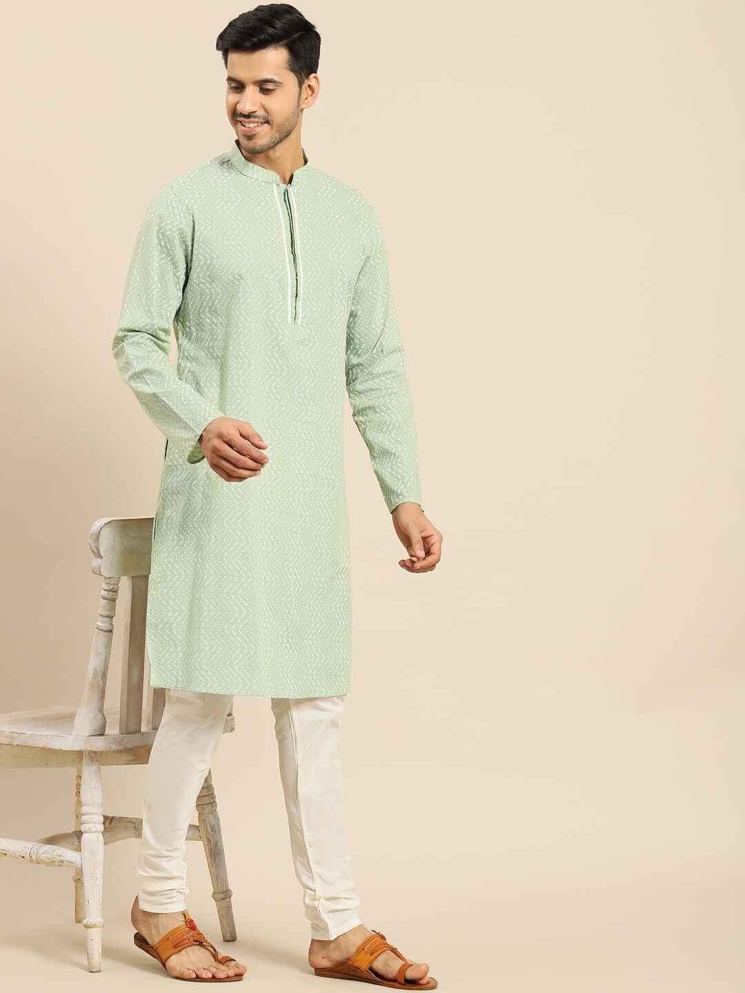

Amodh by Kisah Men Green Printed Kurta with Churidar