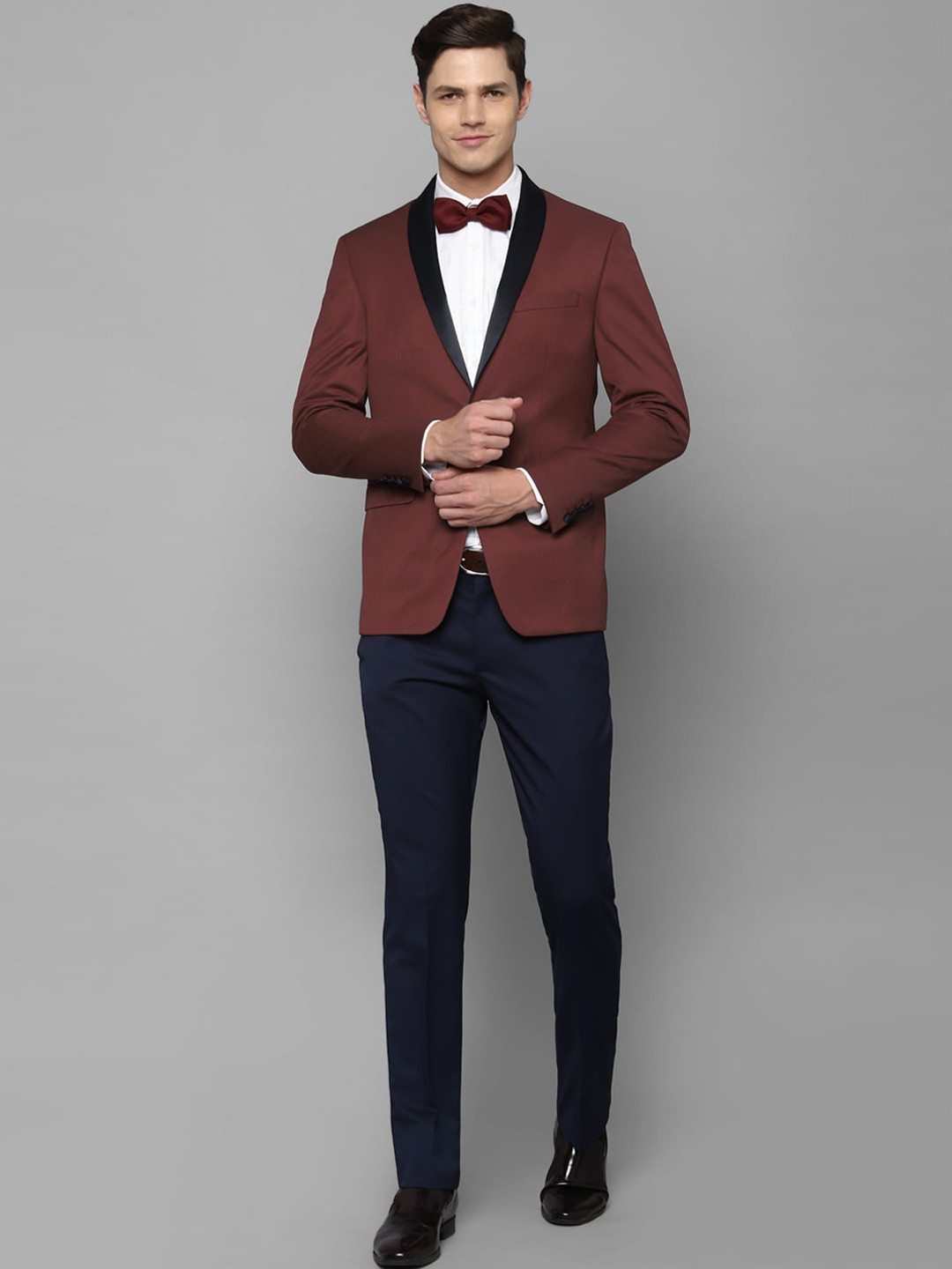 

Allen Solly Men Maroon & Navy-Blue Solid Slim-Fit Single-Breasted Two-Piece Suit