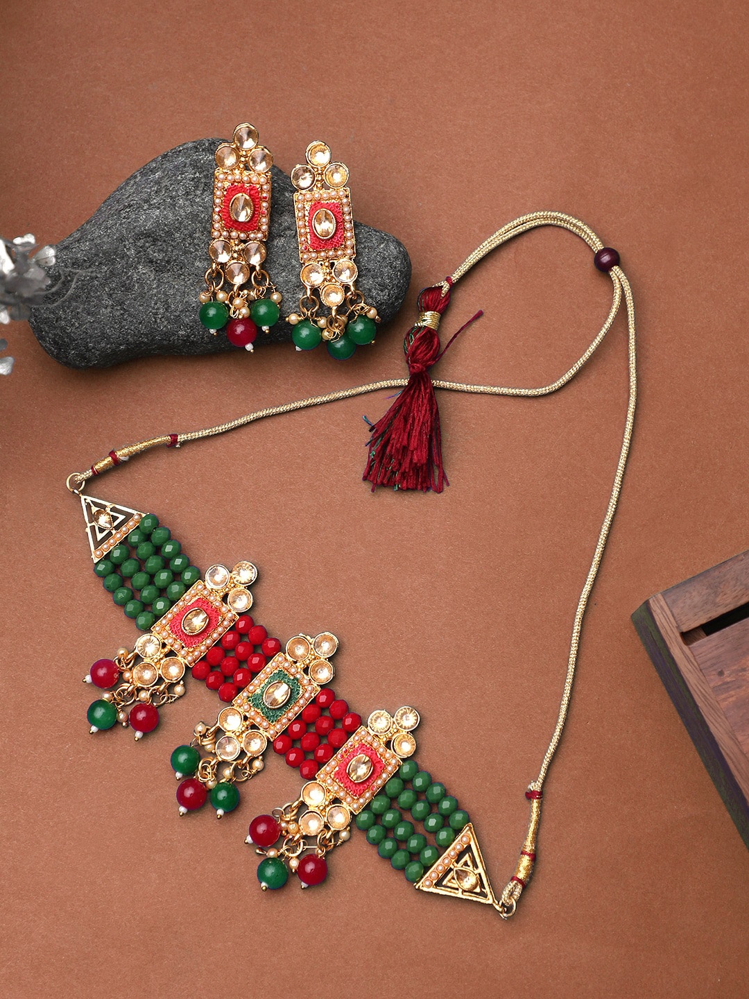 

STEORRA JEWELS Gold-Plated White & Green Kundan-Studded & Beaded Jewellery Set