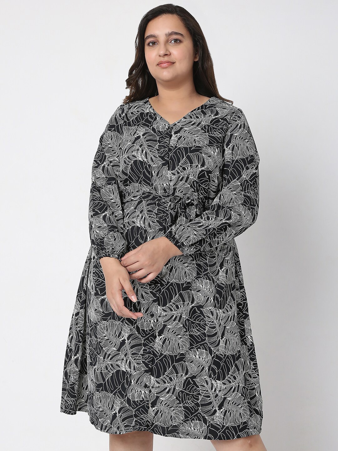

VERO MODA CURVE Black Floral A-Line Dress
