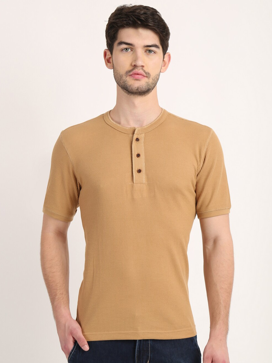 

COLVYNHARRIS JEANS Men Camel Brown Henley Neck T-shirt